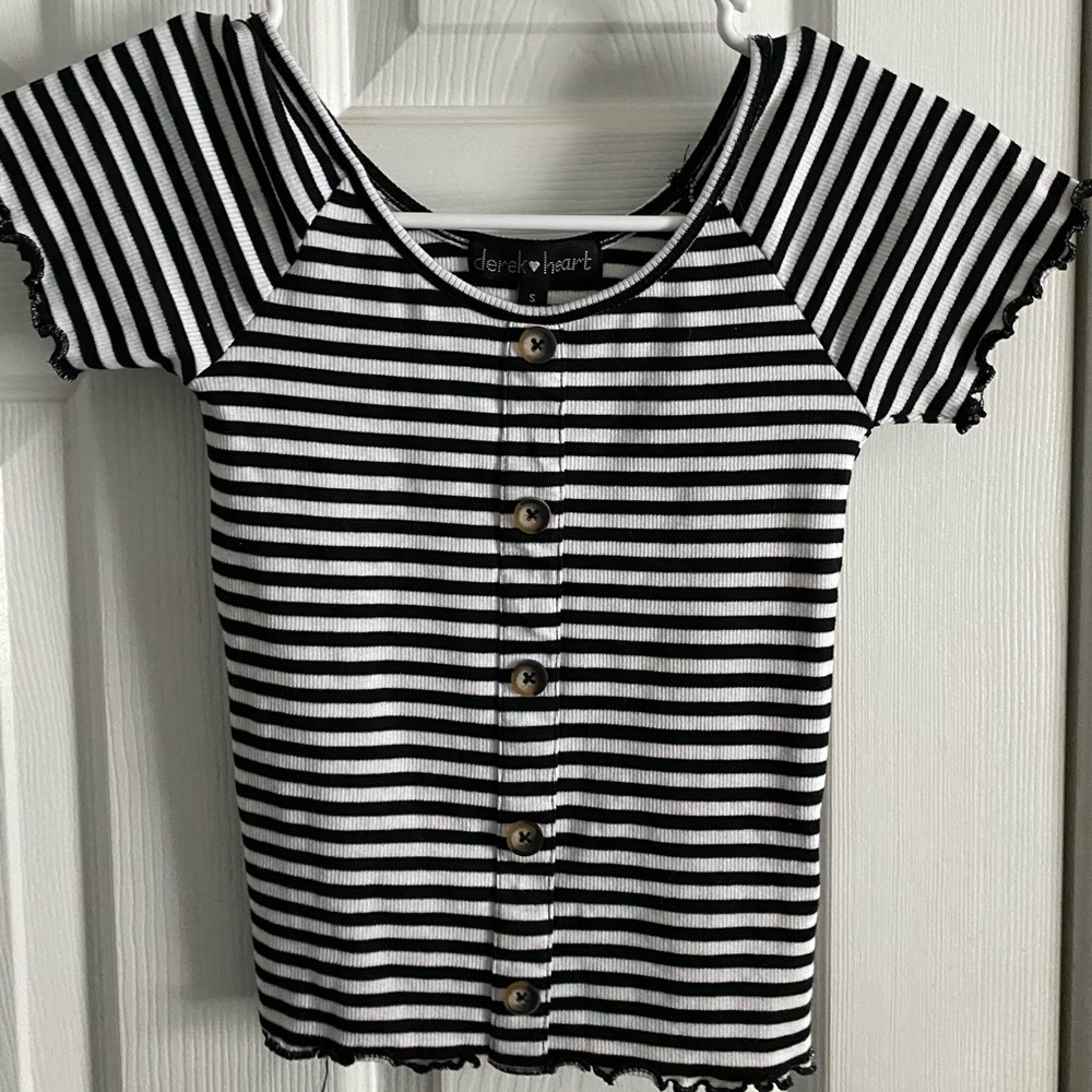 off the shoulder/wide neck cute stripped top